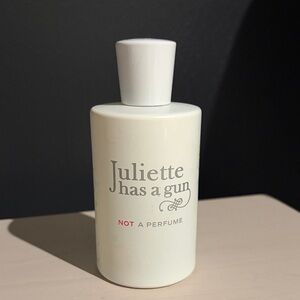Juliette Has a Gun White Body Oil